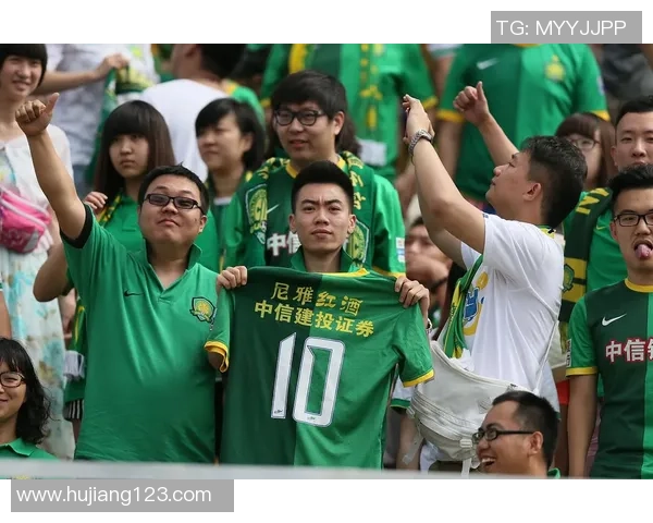 2025赛季中国足球联赛观众人数突破895万激情时刻引发热潮